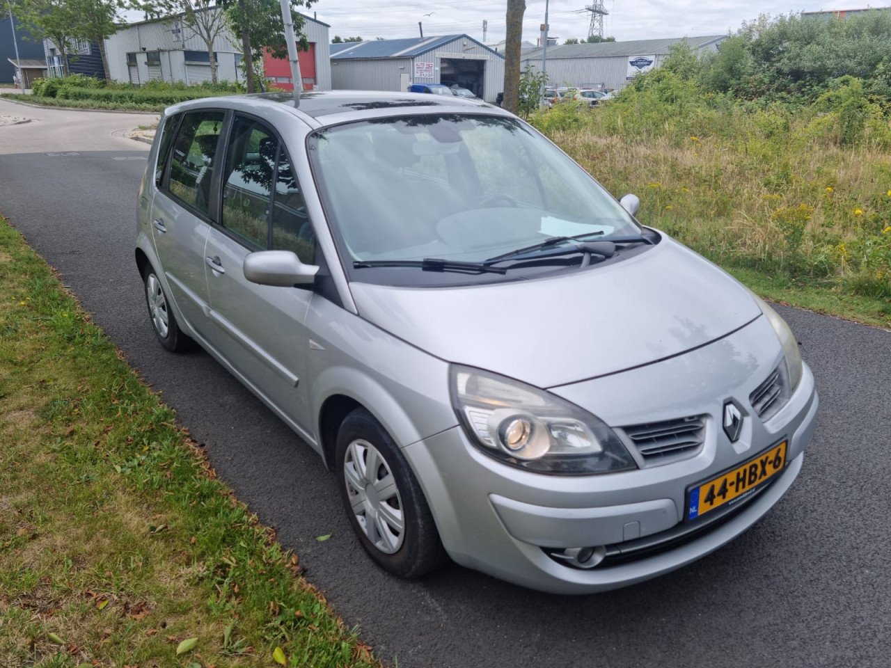 Renault scenic 1.6i 16v 180.000km bj 2008 zeer mooi