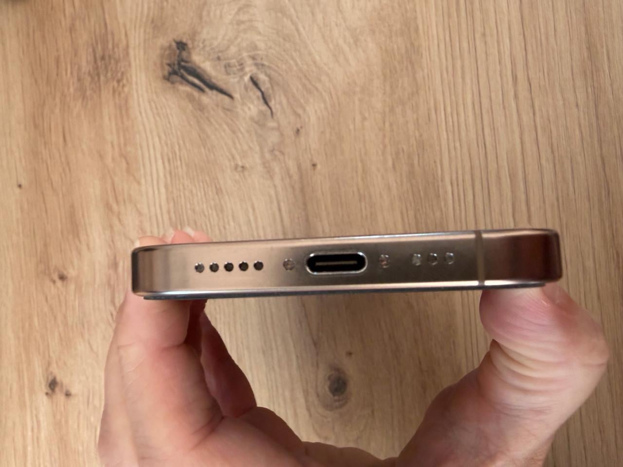Apple iPhone 16 Pro 128 gb. Als nieuw!