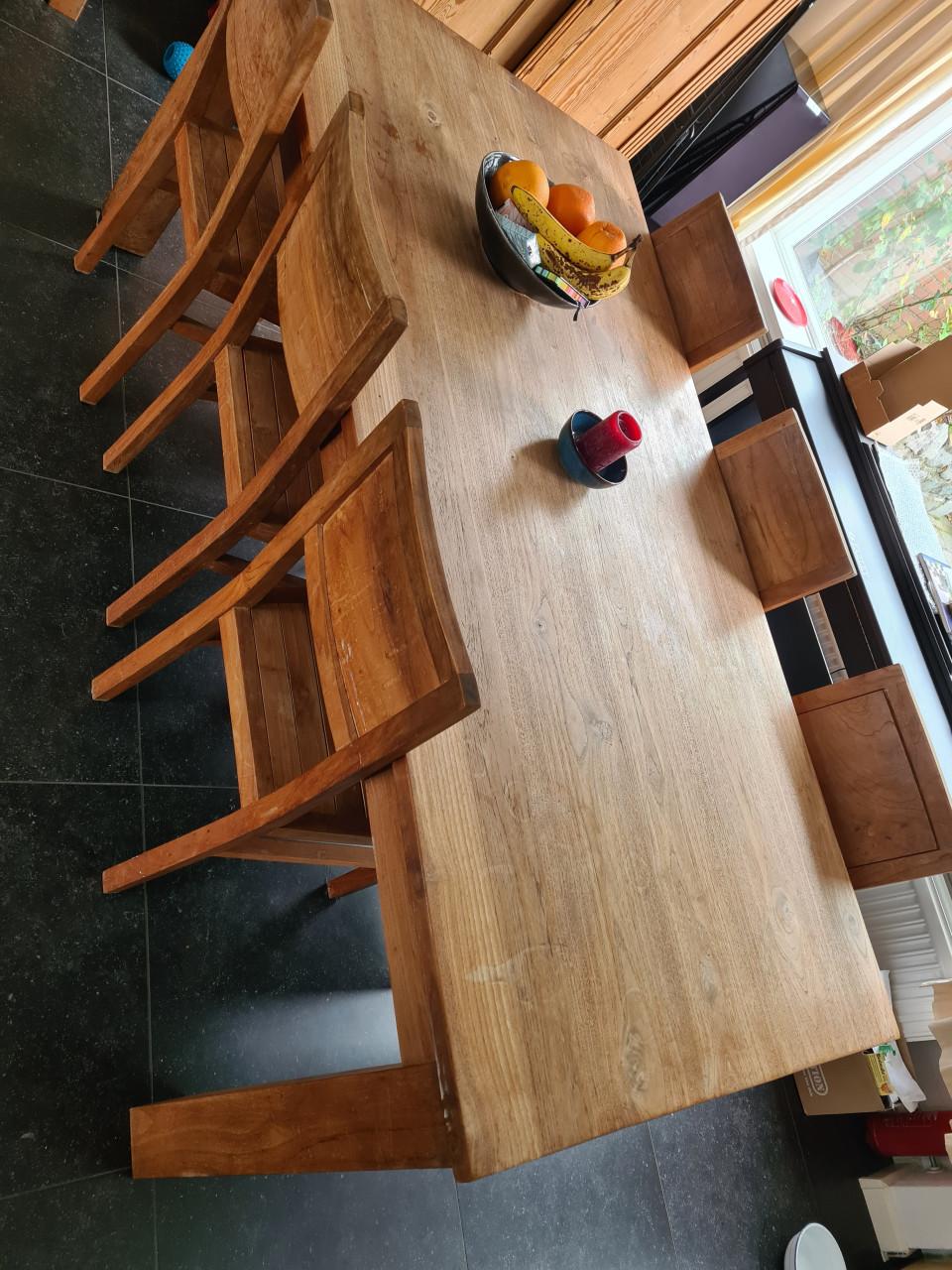 Teakhouten eettafel met 6 stoelen