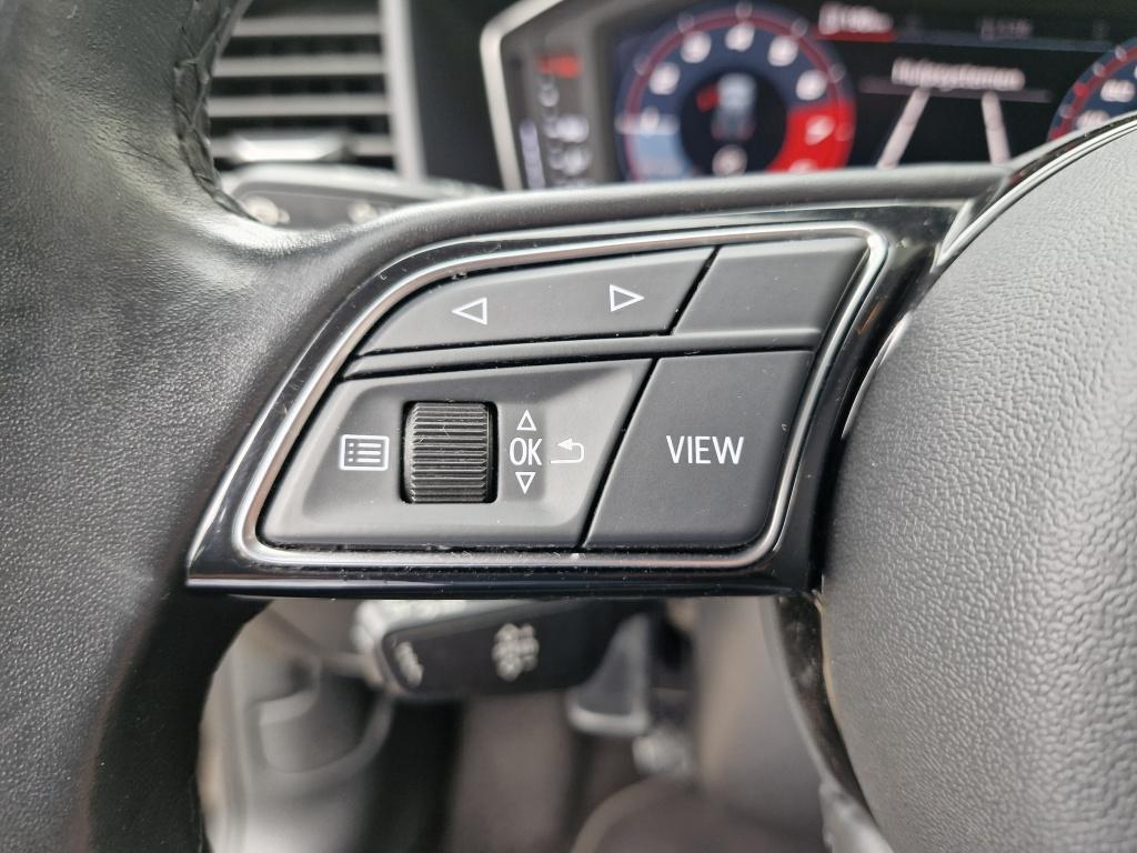 Audi A1 Sportback 30 tfsi pro line | 110 pk | parkeersesoren v+a | lane ass