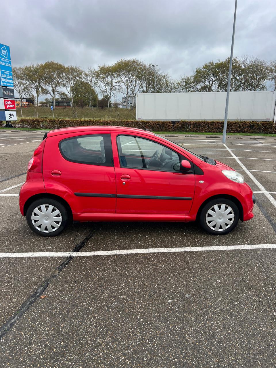 Peugeot 107 1.0 12V 5DR 2007 NIEUWE APK