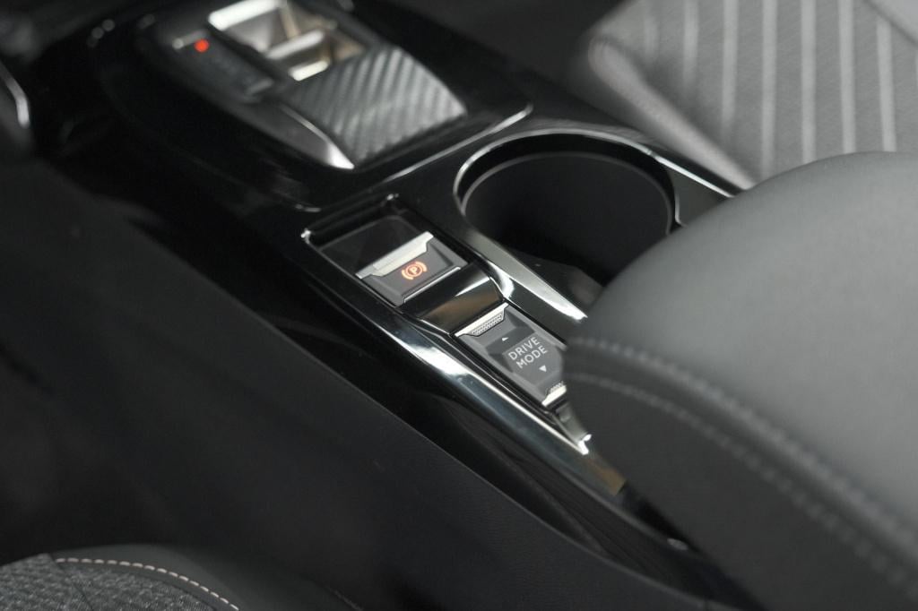 Peugeot 208 hybrid 110 e-dcs6 allure | stoelverwarming | apple carplay | pa