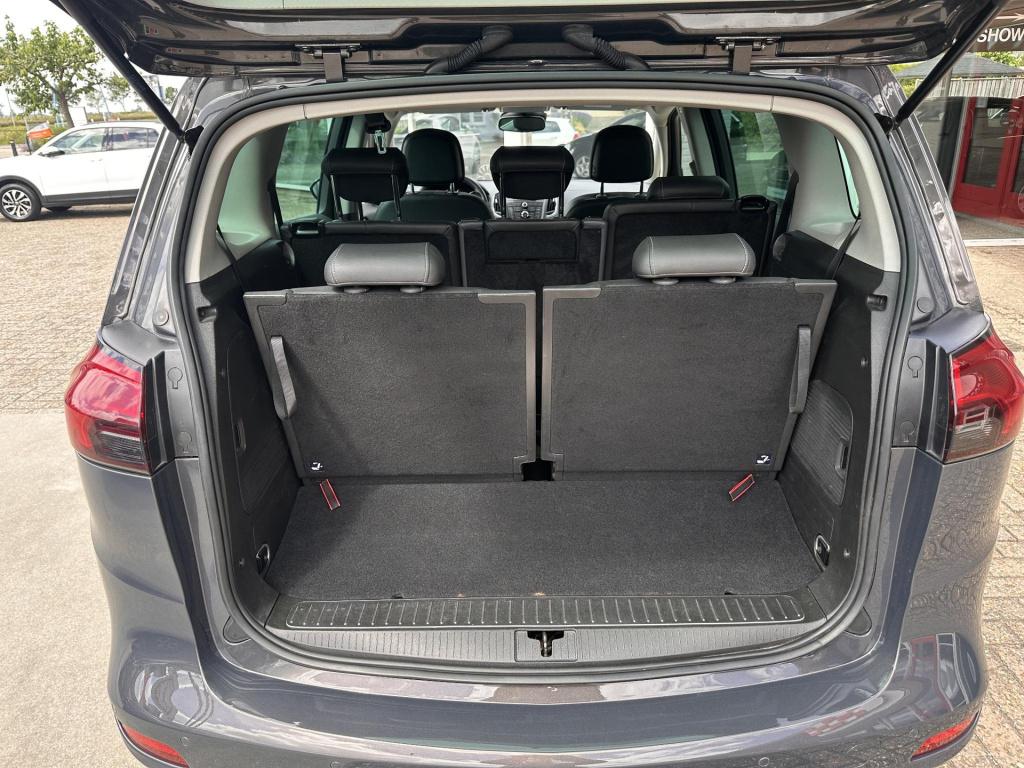 Opel Zafira tourer 1.4 cosmo 7p.