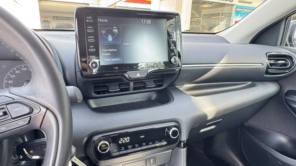 Toyota Yaris 1.5 hybrid 115 active