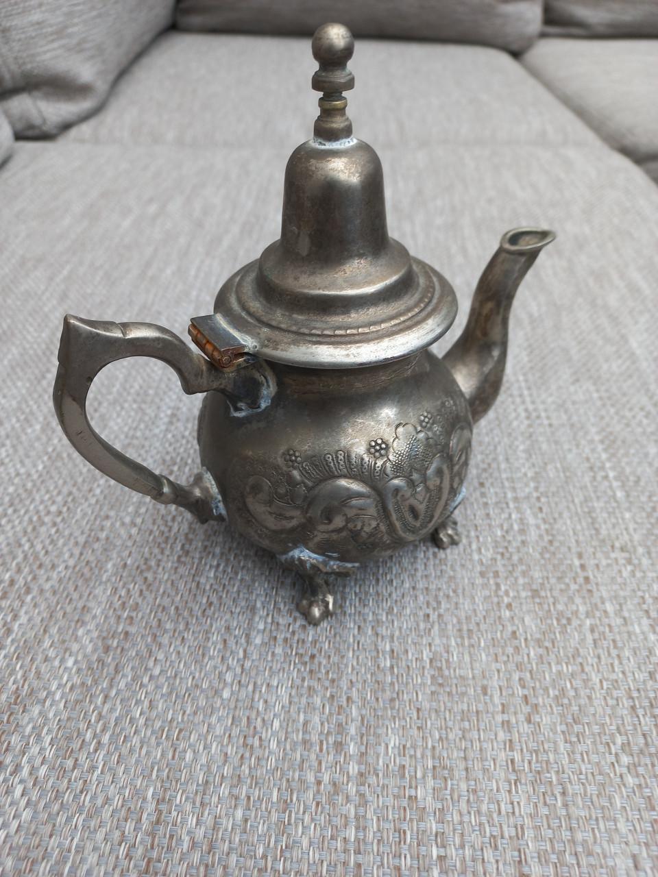 Antieke zilver Marokkaanse theepot.