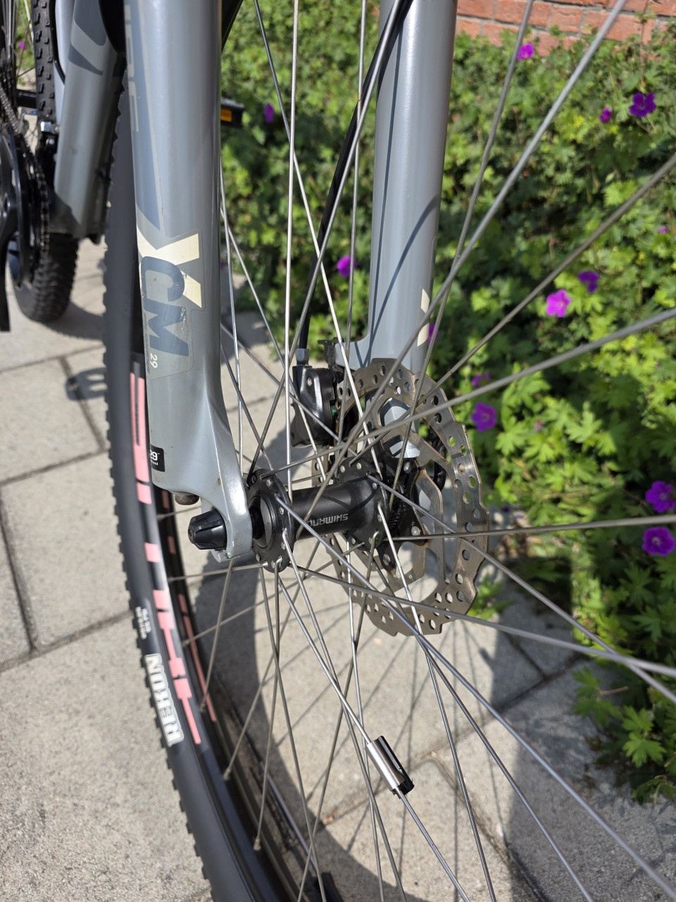 CUBE | AIM RACE | 29 INCH | FRAME 42 CM | NETTE STAAT!