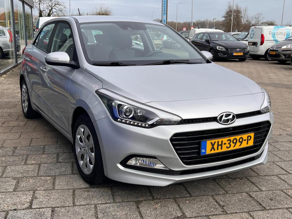 Hyundai I 20 1.0 t-gdi comfort, camera, navigatie, trekhaak enz...