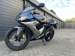 Een uniek wegracer model de yamaha tzr 50 weinig km geheel orginele staat