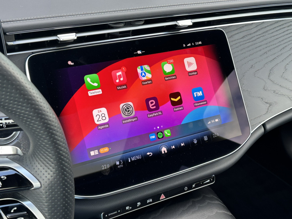 Mercedes-Benz E-Klasse 300 e amg line l panoramadak l 360 camera l head-up 