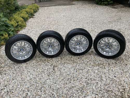 Originele BMW wielen style 42 met banden voor E36, E46 e.a.
