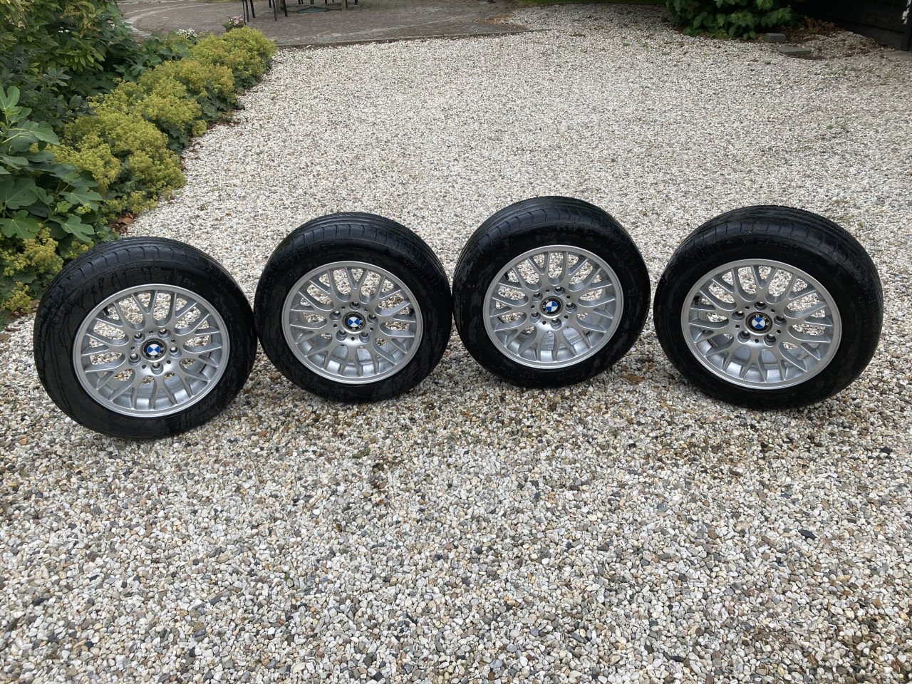 Originele BMW wielen style 42 met banden voor E36, E46 e.a.
