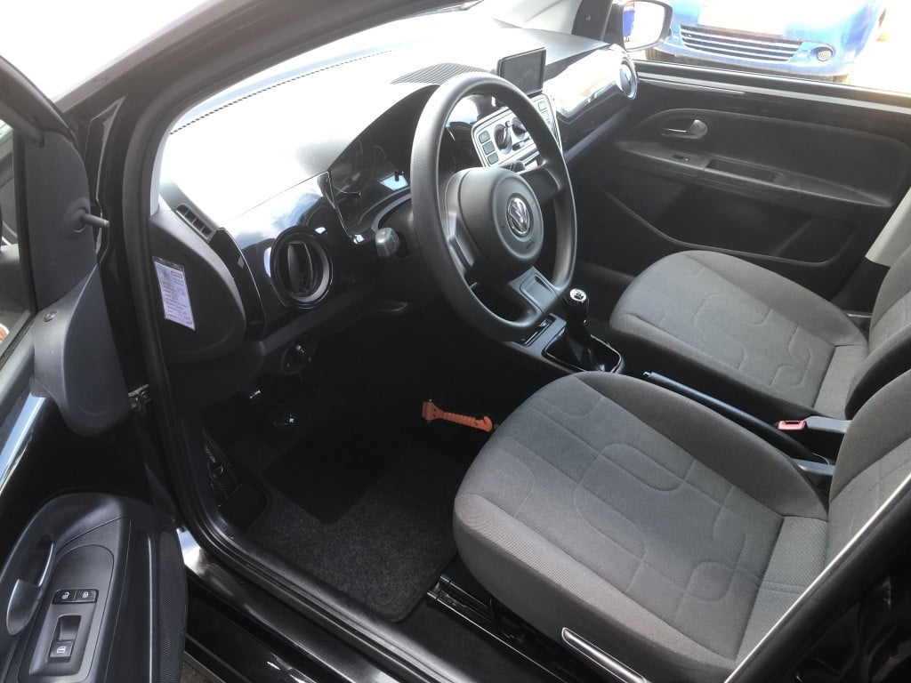 Volkswagen UP! 1.0 move up! bluem.