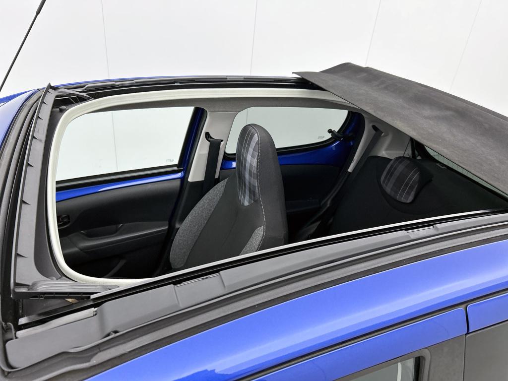 Peugeot 108 1.0 e-vti active top! | stoelverwarming | achteruitrijcamera | 