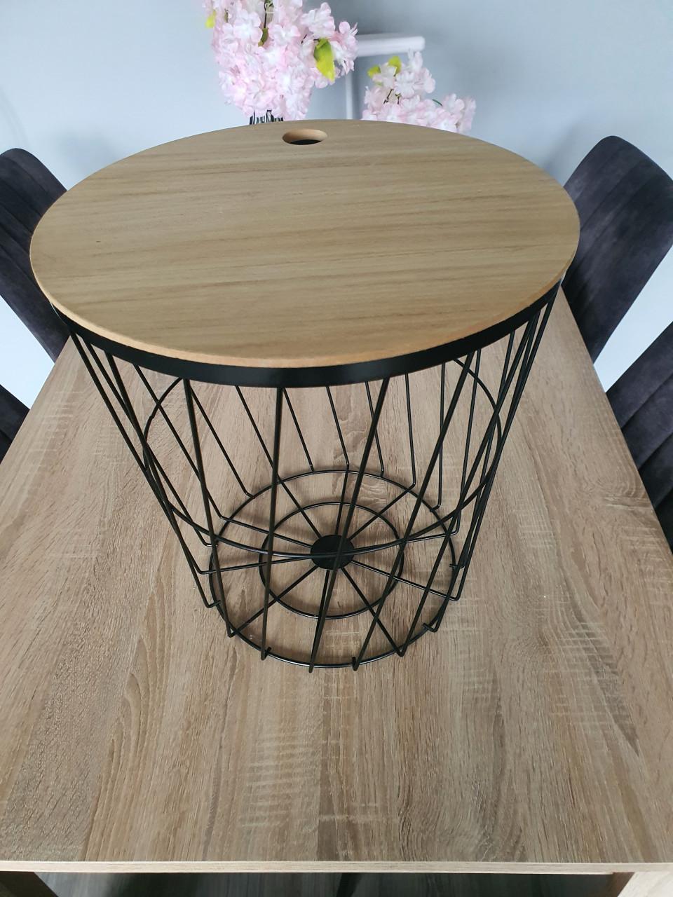 Te koop bijzettafeltje