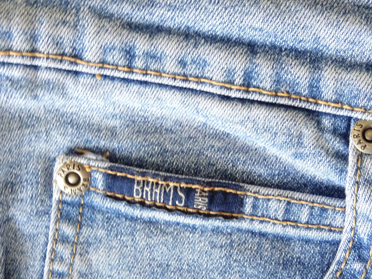 BRAMS-PARIS      Dames Spijkerbroek   Maat 31    voor  € 9,95
