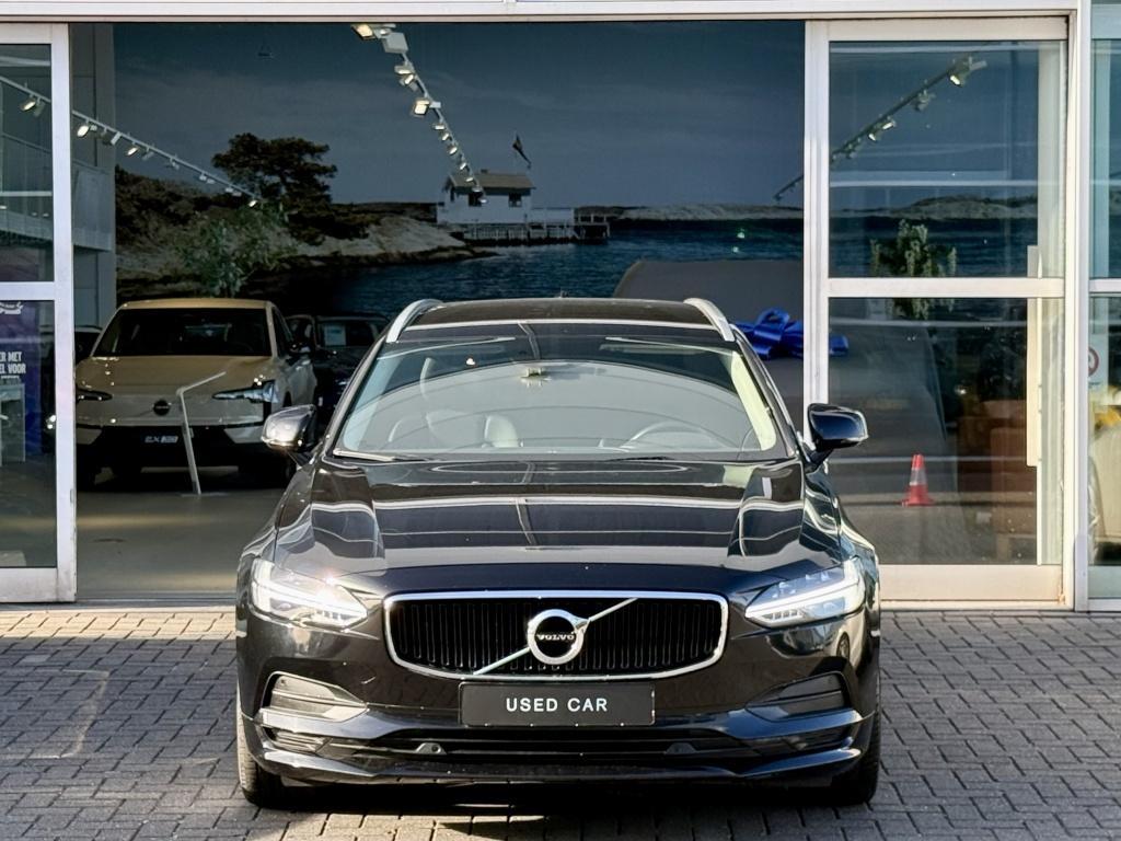 Volvo V90 t4 190pk momentum |adap.cruise| leder | trekhaak | stoel/stuurve