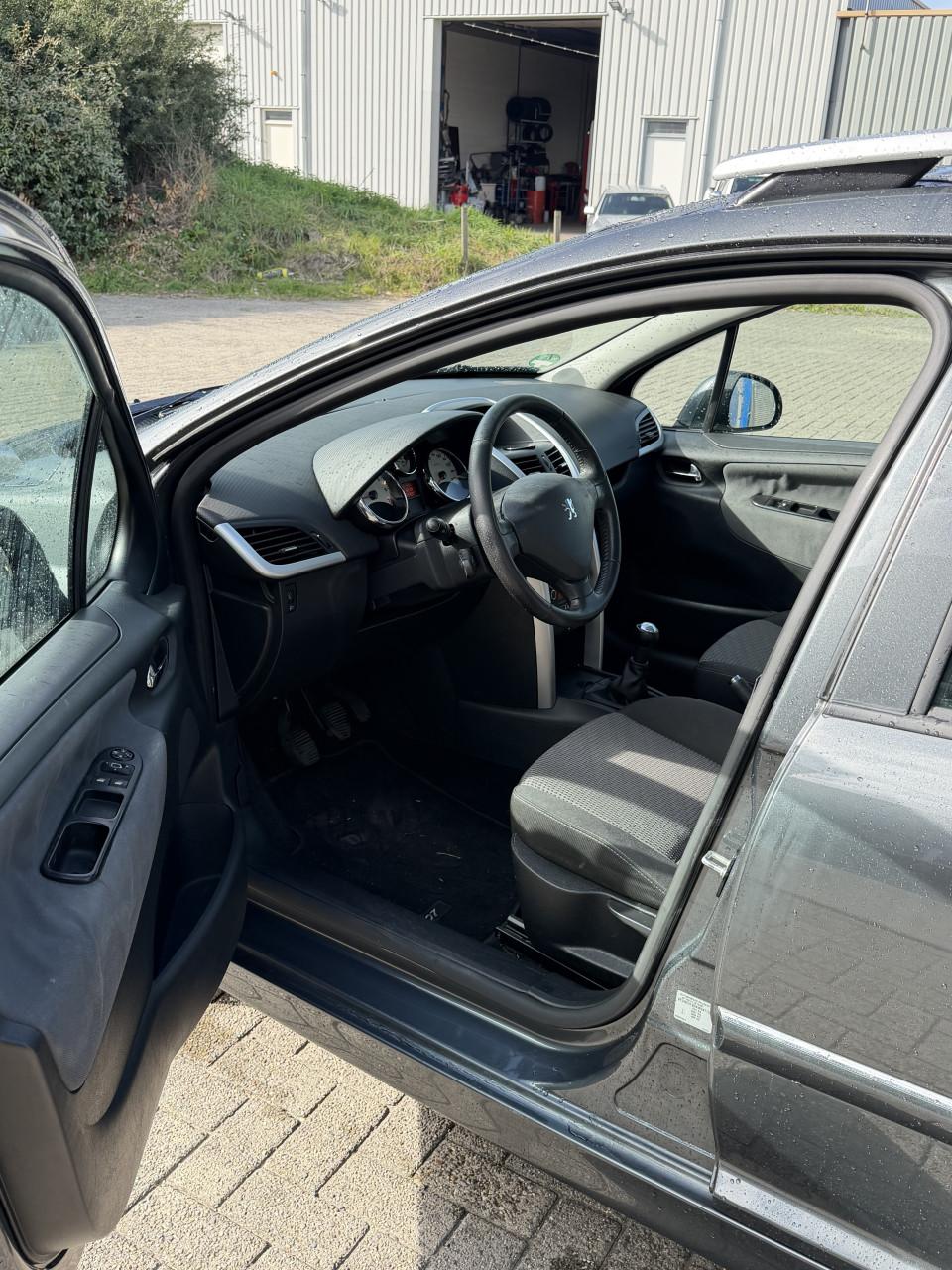 Peugeot 207 SW 1.6 VTi 123.000 KM APK 09-2027 - Lage kmstand