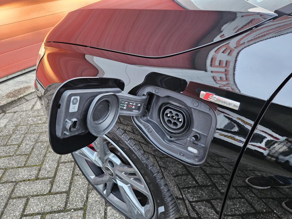 Audi A3 sportback 45 tfsi e s edition competition | matrix | acc | rijklaar