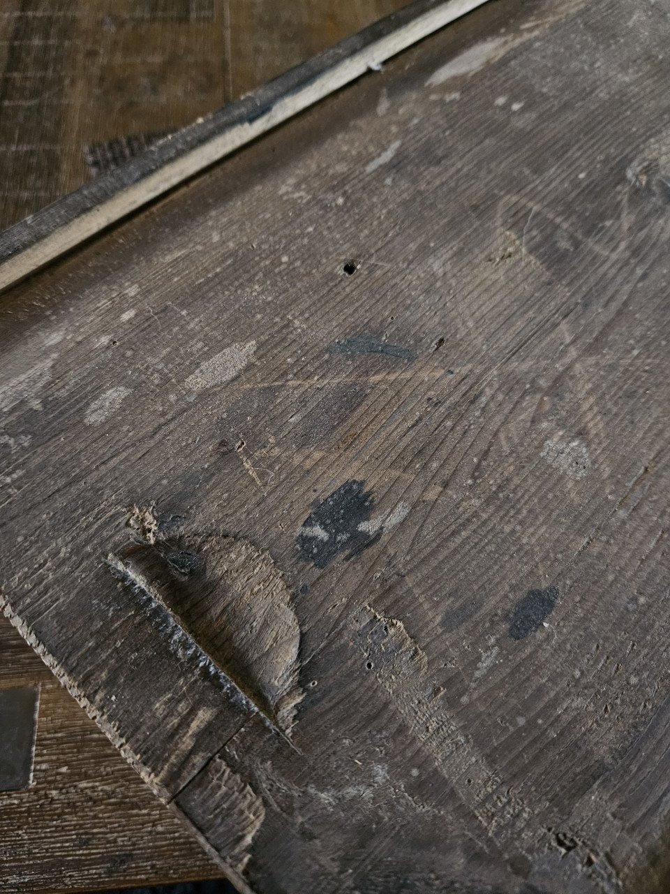 Mooie grote antieke houten kist, binnenkant met vakjes....