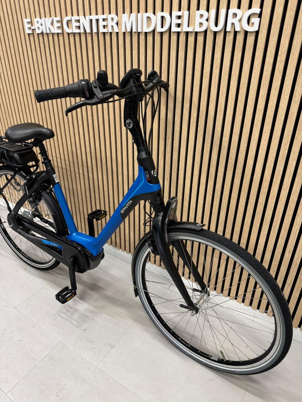 Sparta M8B Bosch Active Line Pus 53CM 400Wh