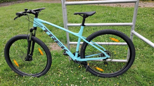 TREK MARLIN 4, mountainbike, bijna Nieuw!