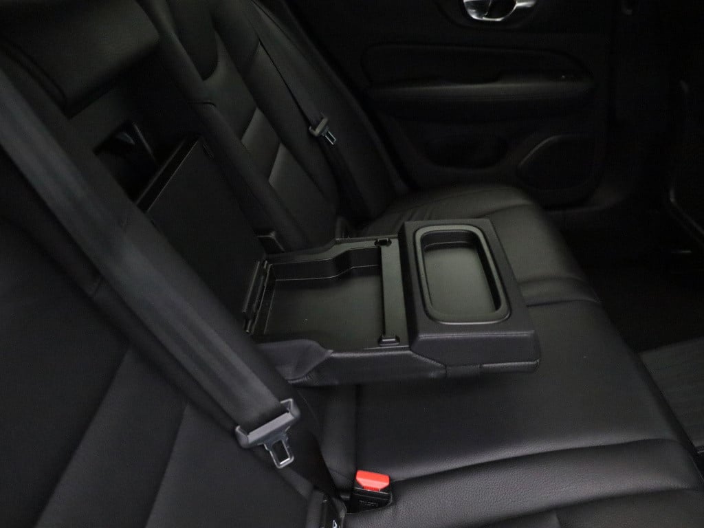 Volvo V60 2.0 t6 recharge awd inscription | automaat | lmv | trekhaak | led