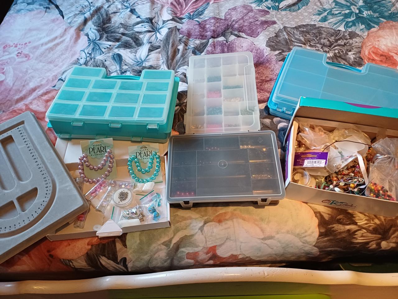 Allerlei om zelf sieraden te maken