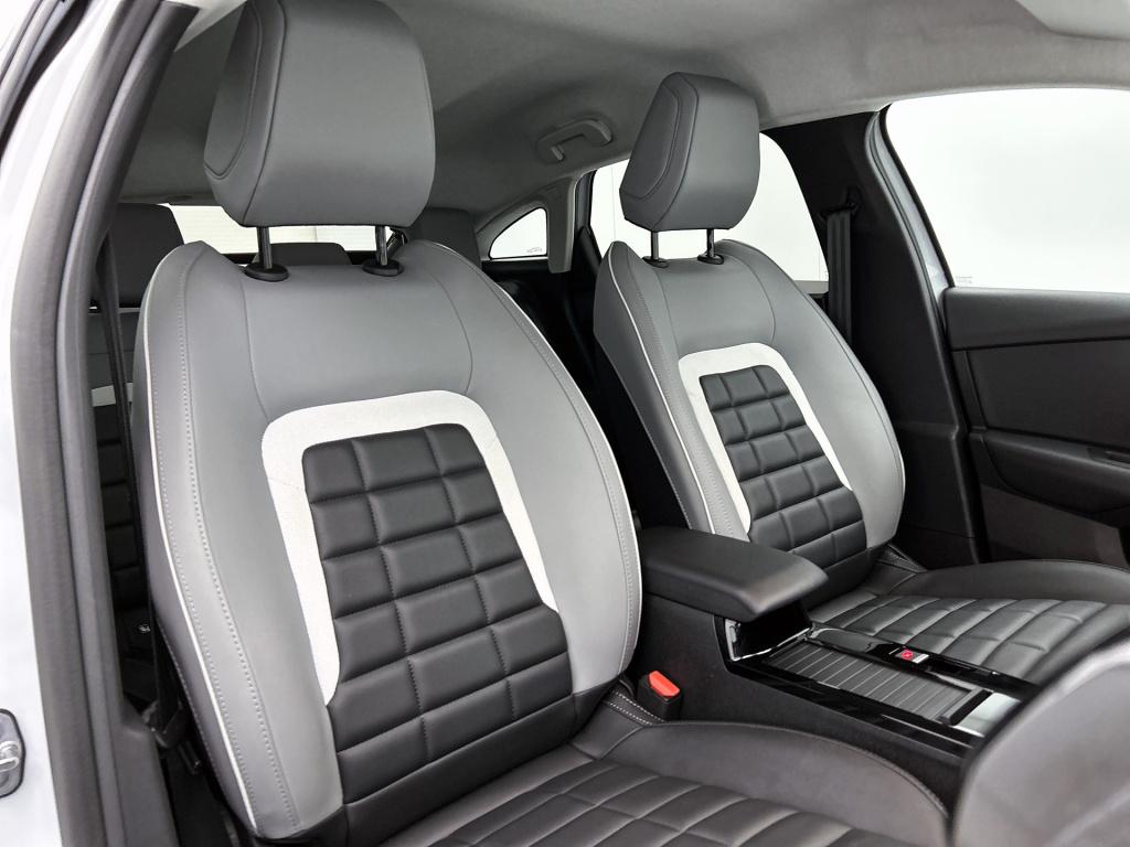Citroen C4 1.2 145 pk hybride max | rijklaar | comfort seats | camera achte