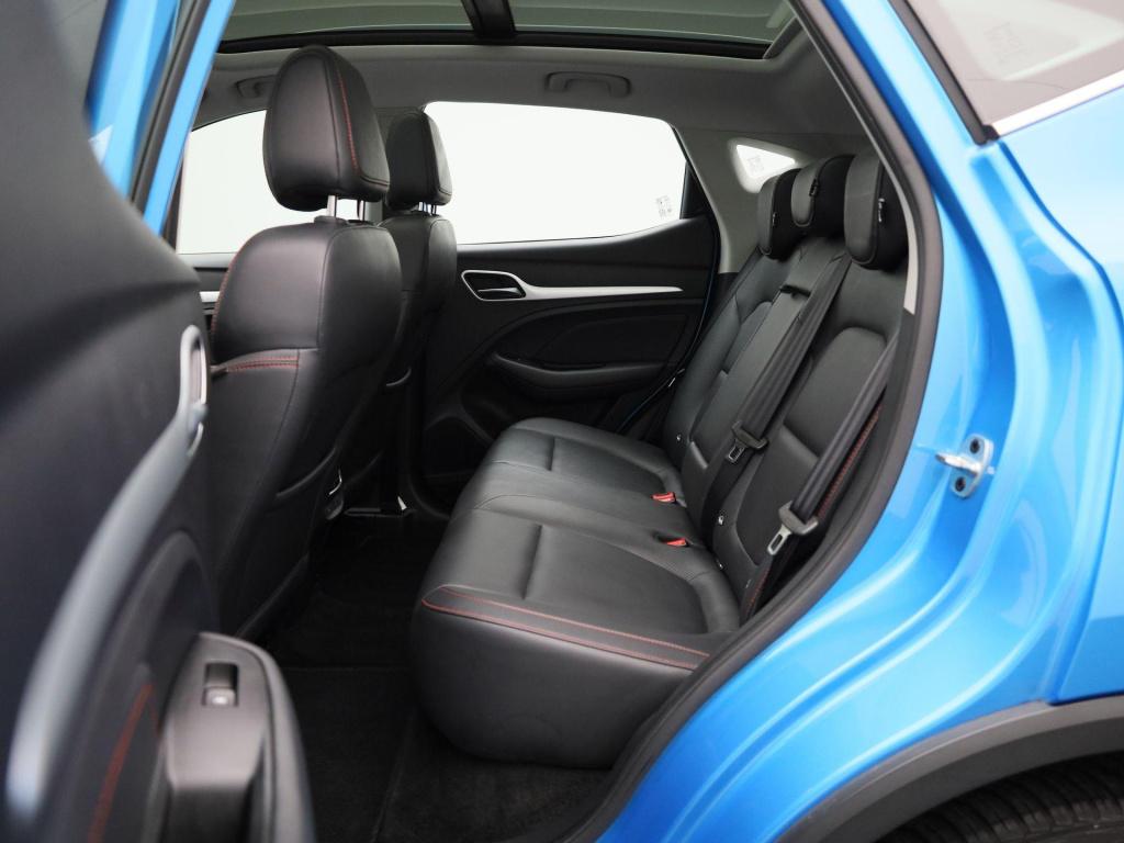 MG Zs Ev long range luxury 70 kwh | navi | leder | panoramadak | led koplam