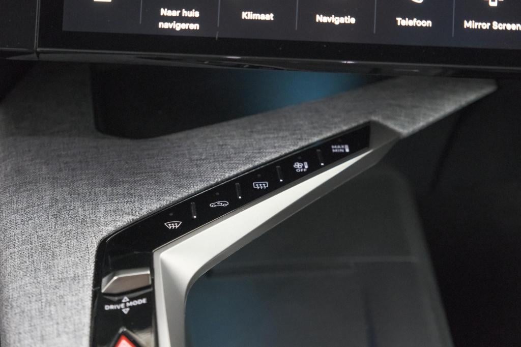 Peugeot 3008 1.2 hybrid 145 gt | elektrische kofferklep | camera | adaptiev