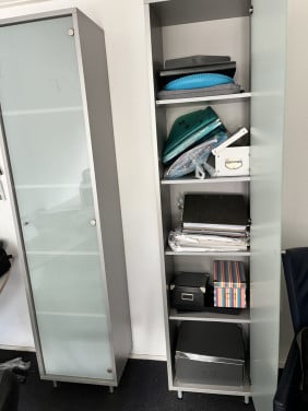 2 Opberg meubels/ kasten/ boekenkasten