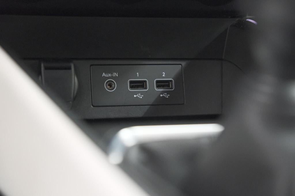 Renault Clio tce 100 intens | dodehoekdetectie | camera | apple carplay | p