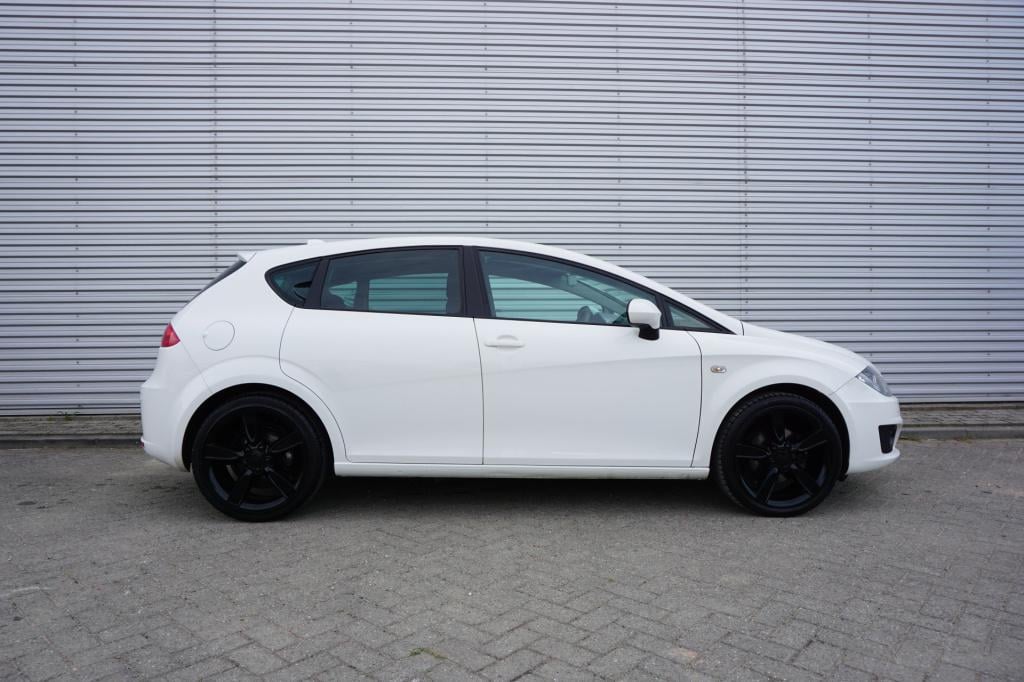 Seat Leon 1.4 tsi reference airco / navi / cruise / camera / stoelverw. / c