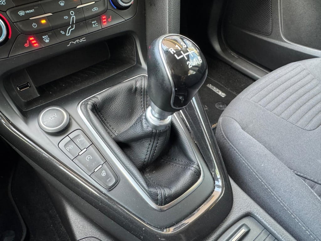 Ford Focus wagon 1.5 titanium edition