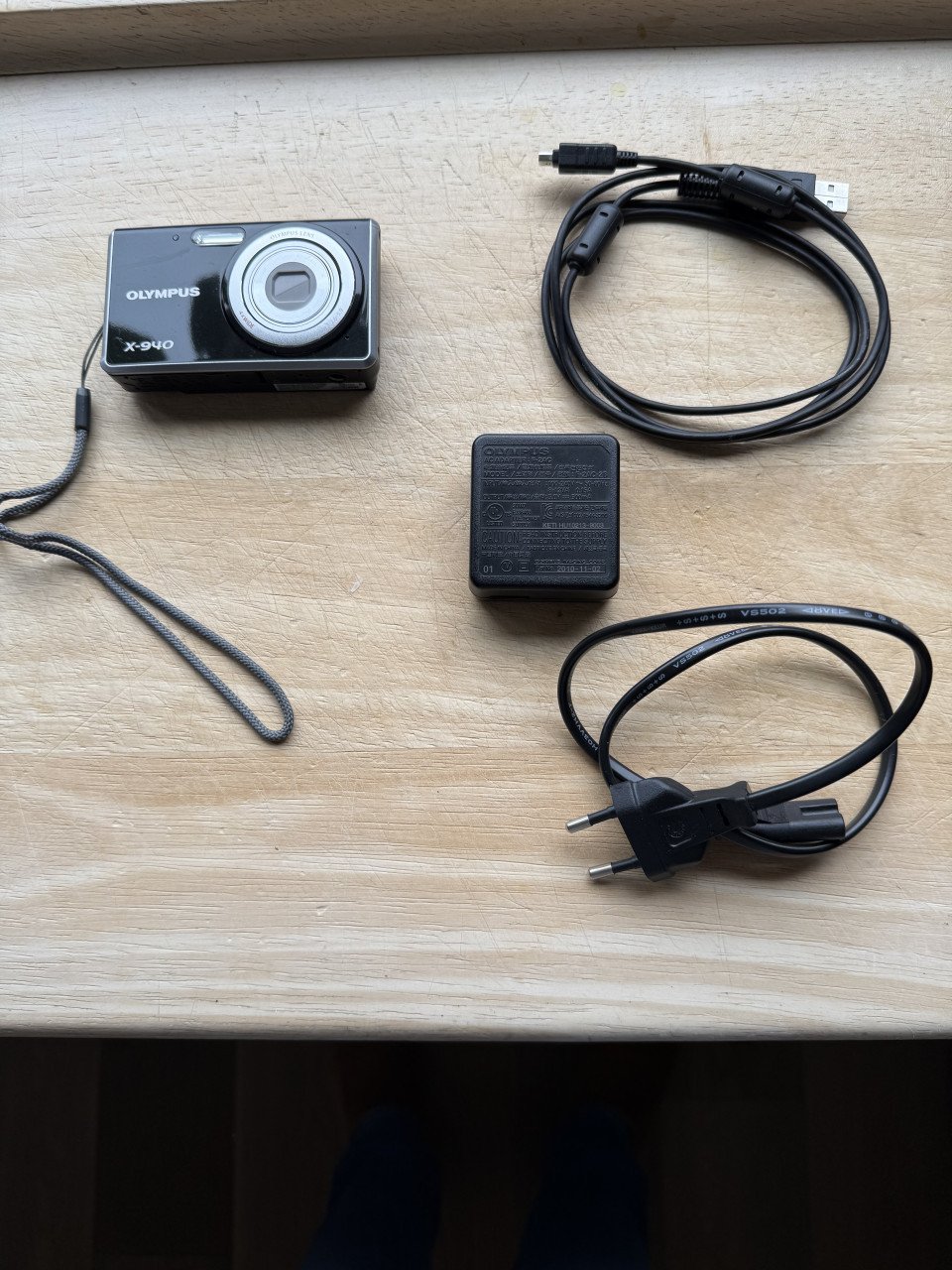 Olympus X-940 digitale camera compleet met kabels/oplader