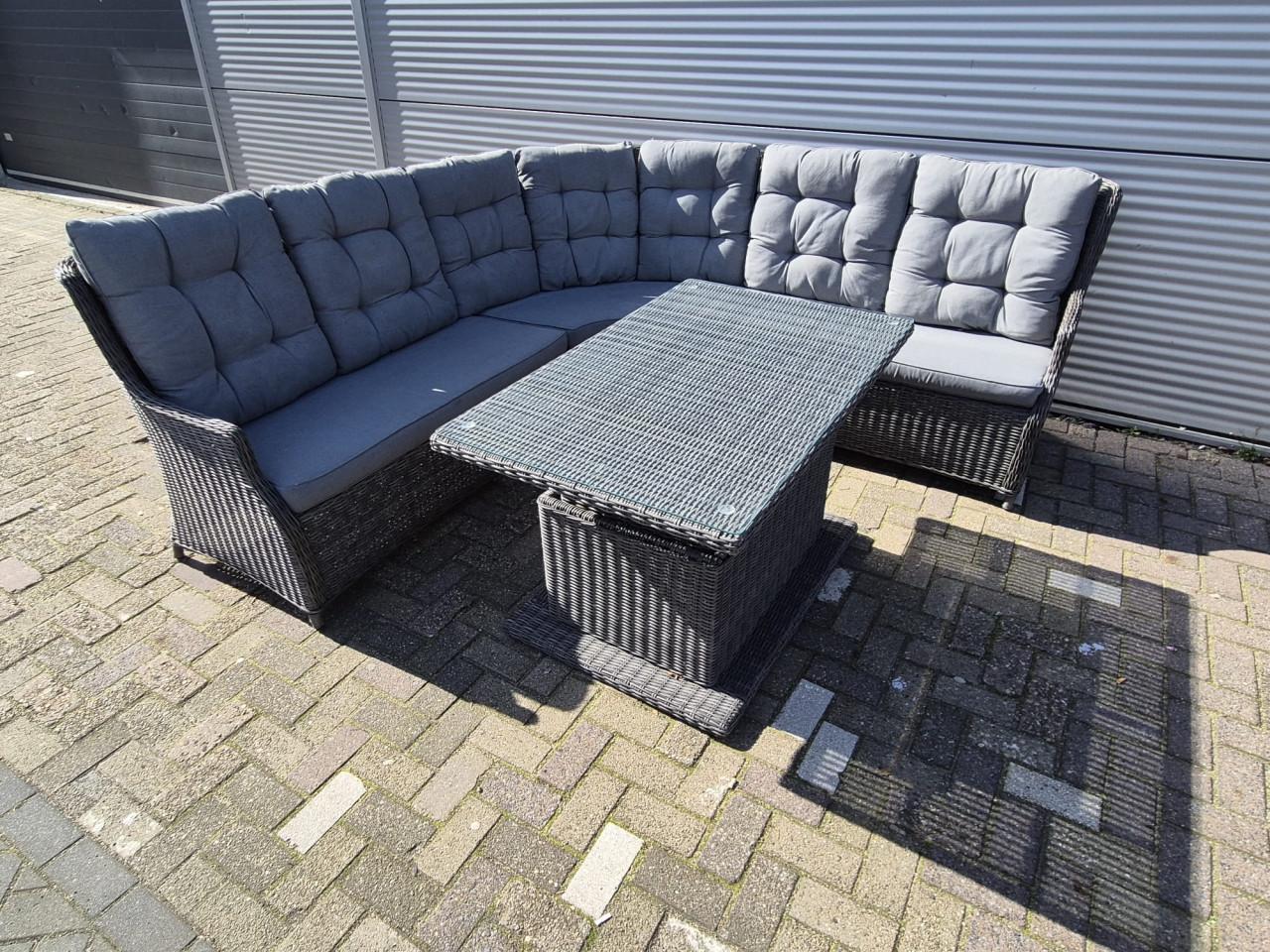 Dining Loungeset / Verstelbare Tafel (Bezorging mogelijk)