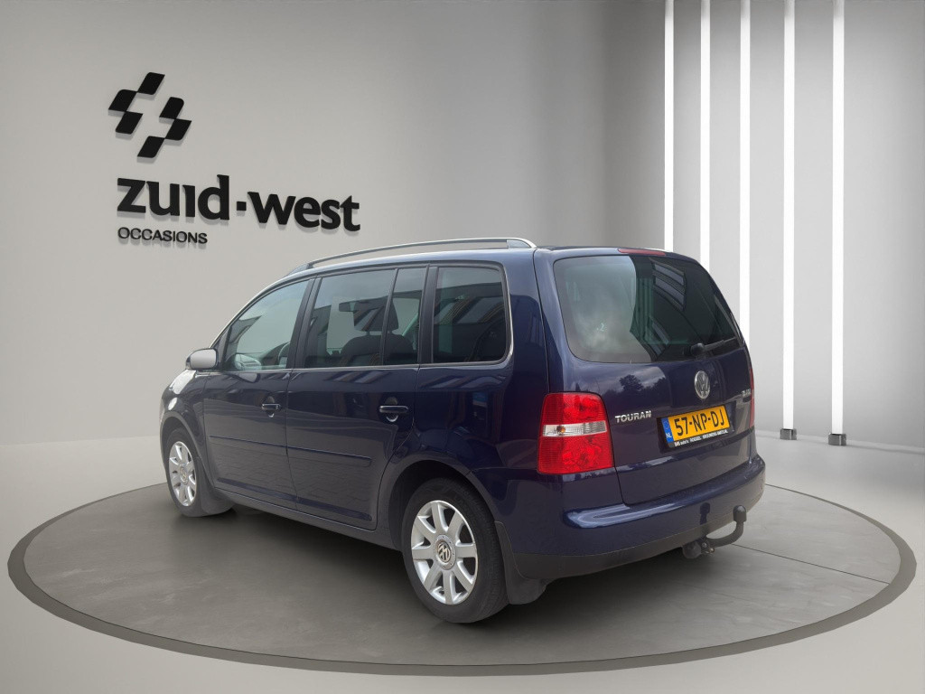 Volkswagen Touran 1.6-16v fsi highline clima cruise trekhaak