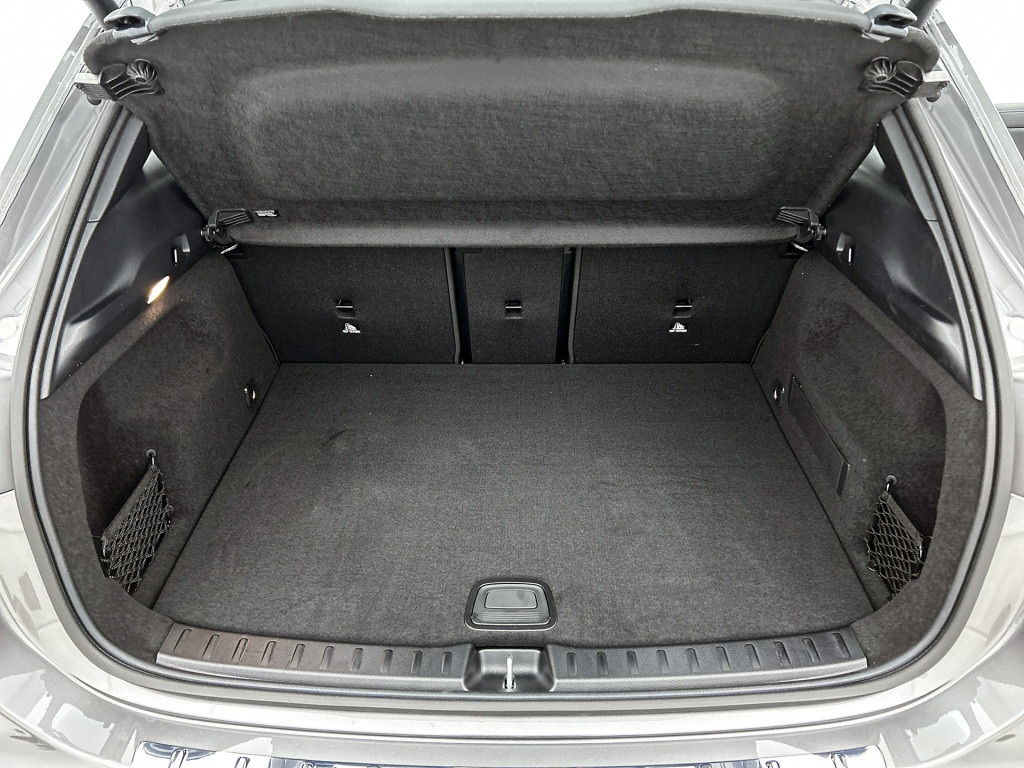 Mercedes-Benz Eqa 250+ business solution 71 kwh | parkeerpakket met achteru