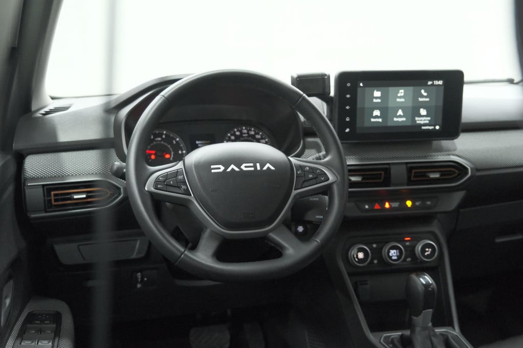 Dacia Sandero Stepway tce 90 expression | camera | dodehoekdetectie | navig