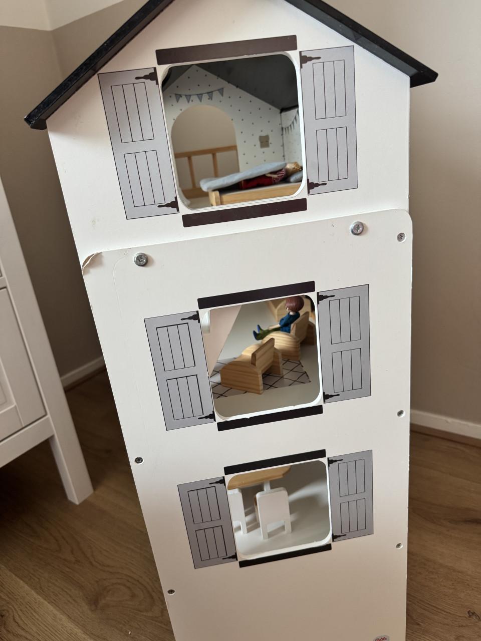 Houten poppenhuis petit Amélie