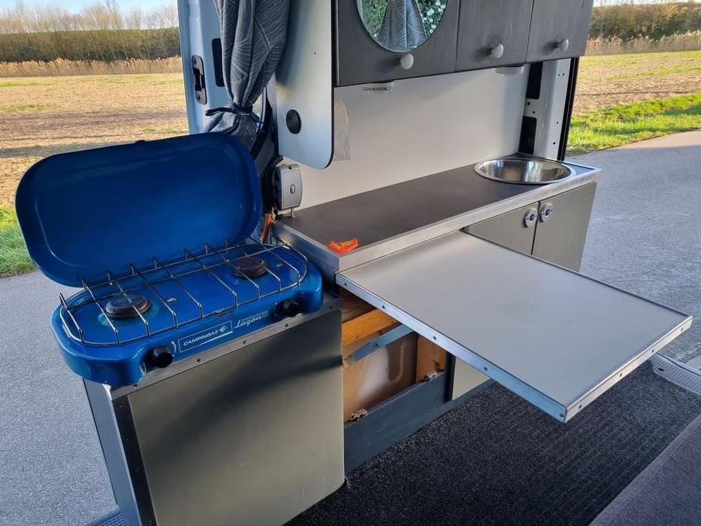 Opel Vivaro 1.9dti 2.7t l1h1 camper