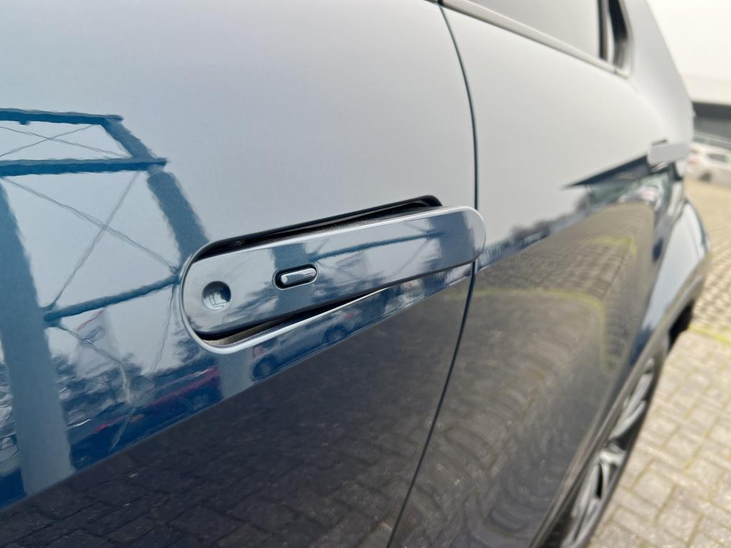 Toyota C-hr 1.8 hybrid 140 dyn