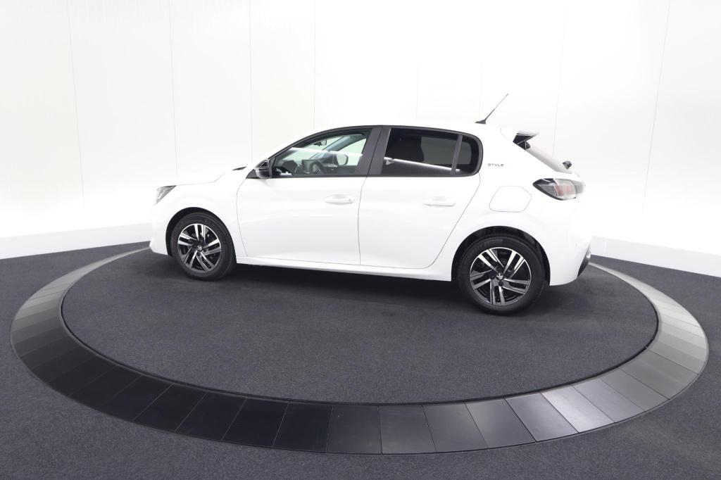 Peugeot 208 1.2 puretech style | parkeersensoren | navigatie | apple carpla