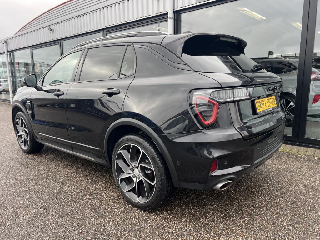 Lynk & Co 01 1.5 261pk phev plug inn hybrid ,black edition , pano dak,car p