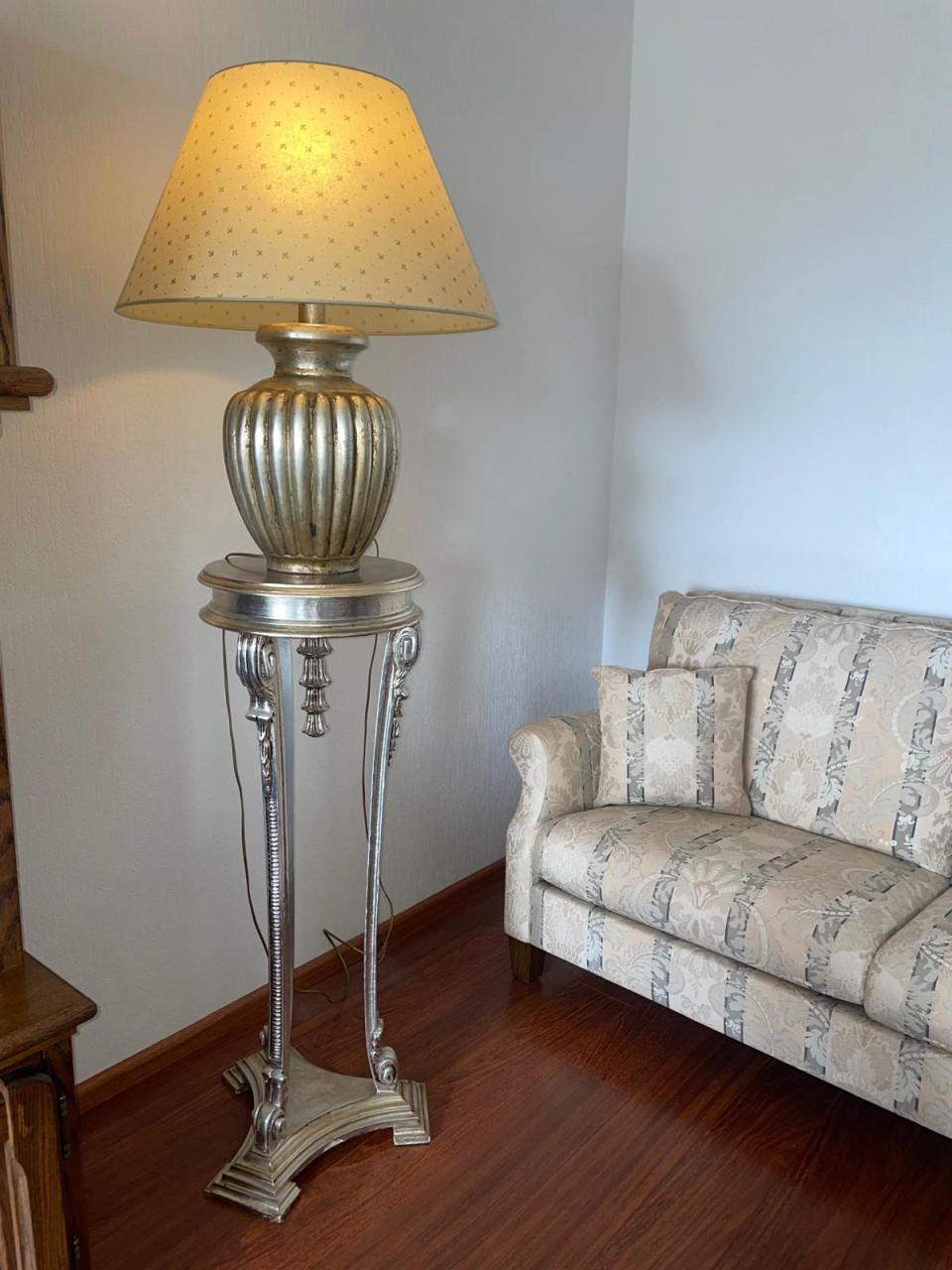 Kwaliteits bank met fauteuil