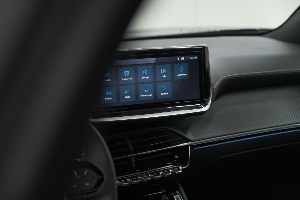 Peugeot E-2008 ev gt 54 kwh | 11 kw lader | warmtepomp | camera | alcantara