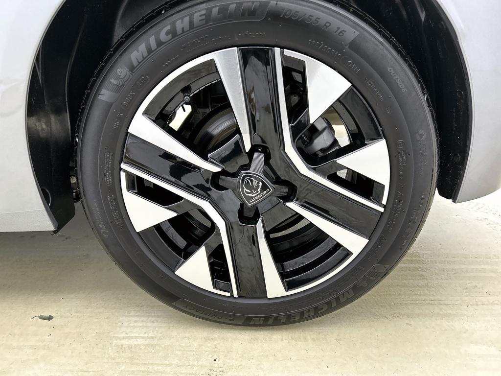 Peugeot 208 hybrid 110 pk automaat allure