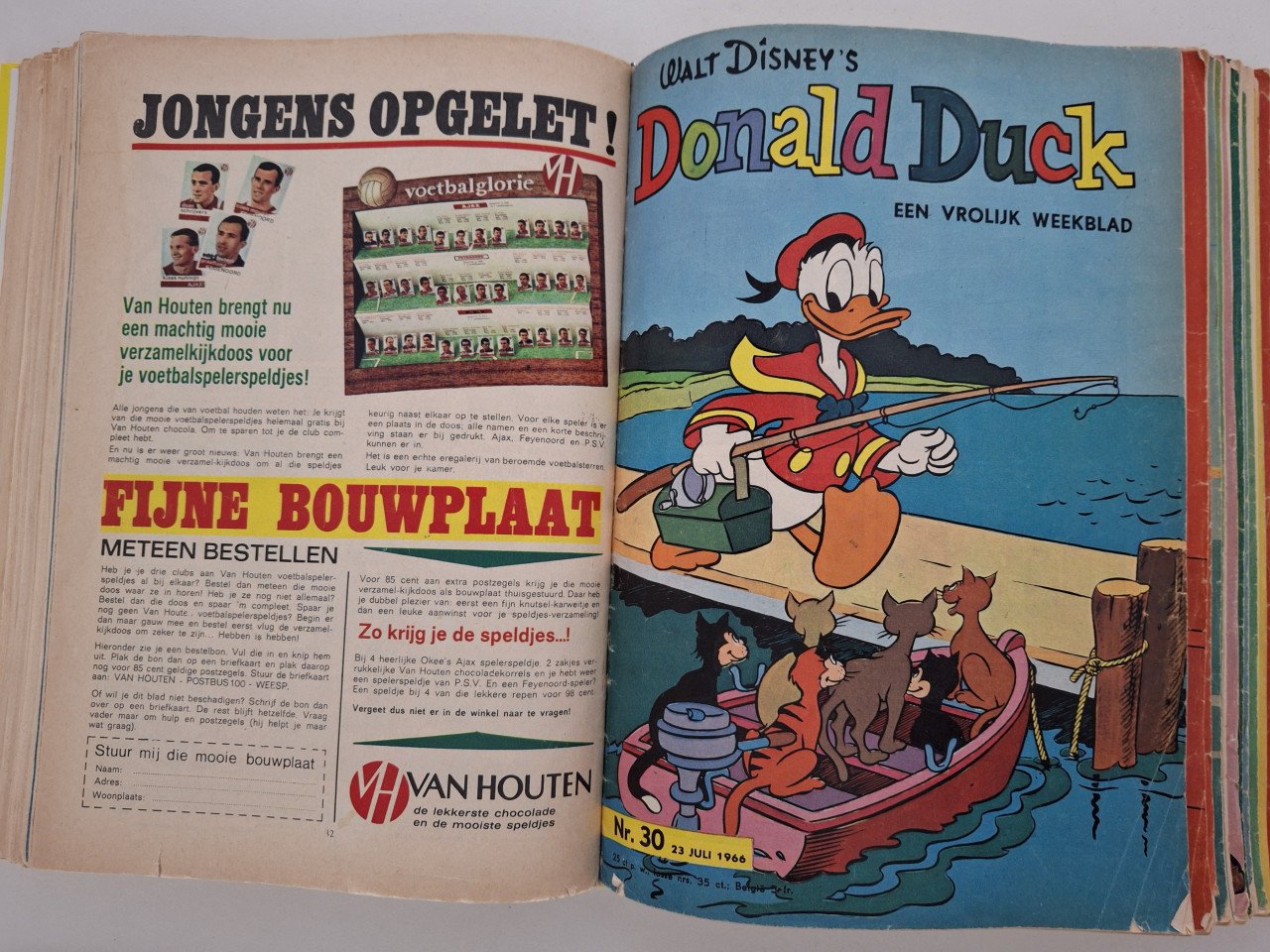 26 x Donald Duck uit 1966 in verzamelmap