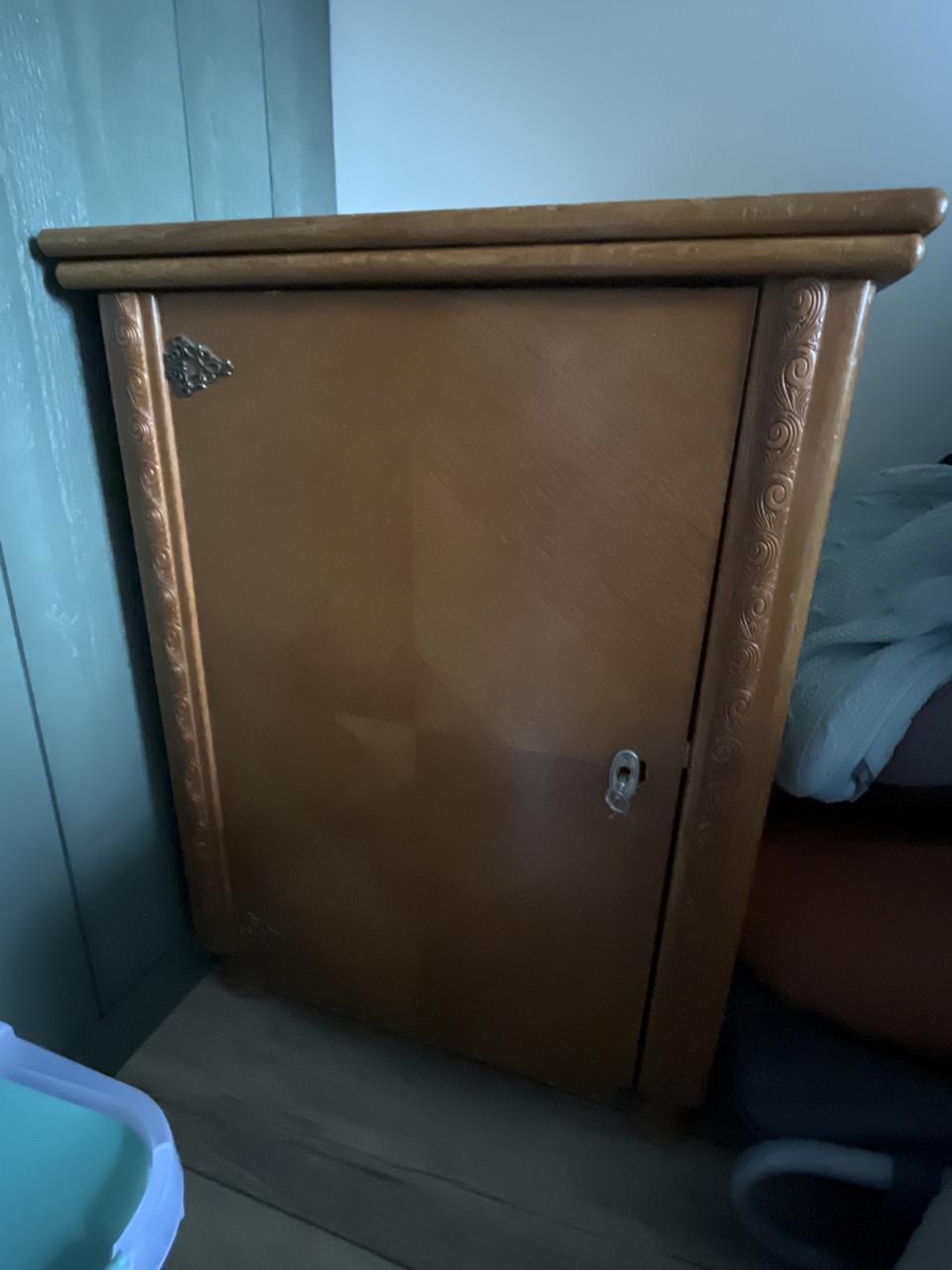 (Naaimachine) kastje