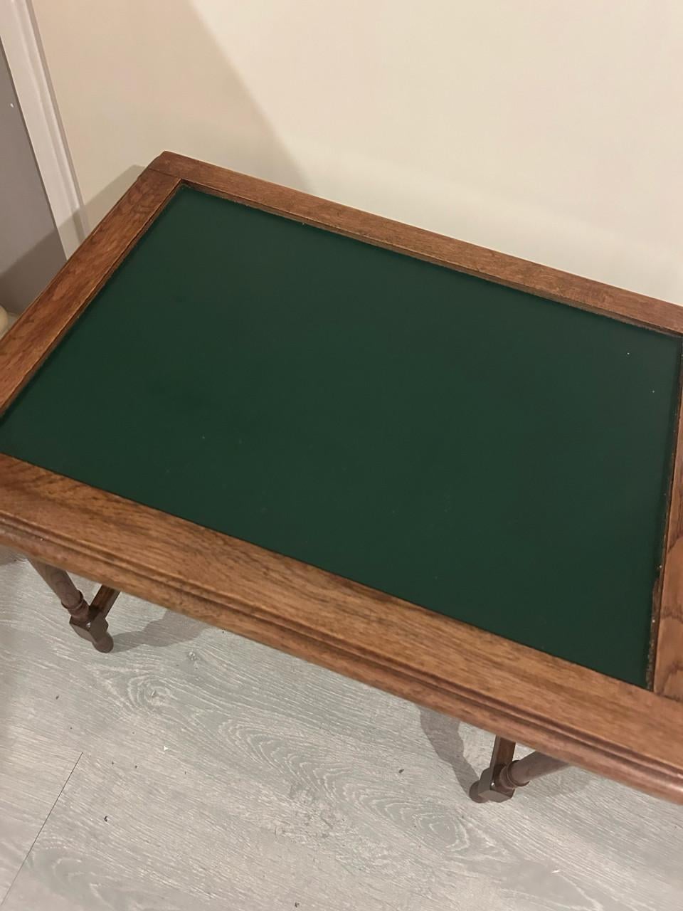Antiek tafeltje chesterfield